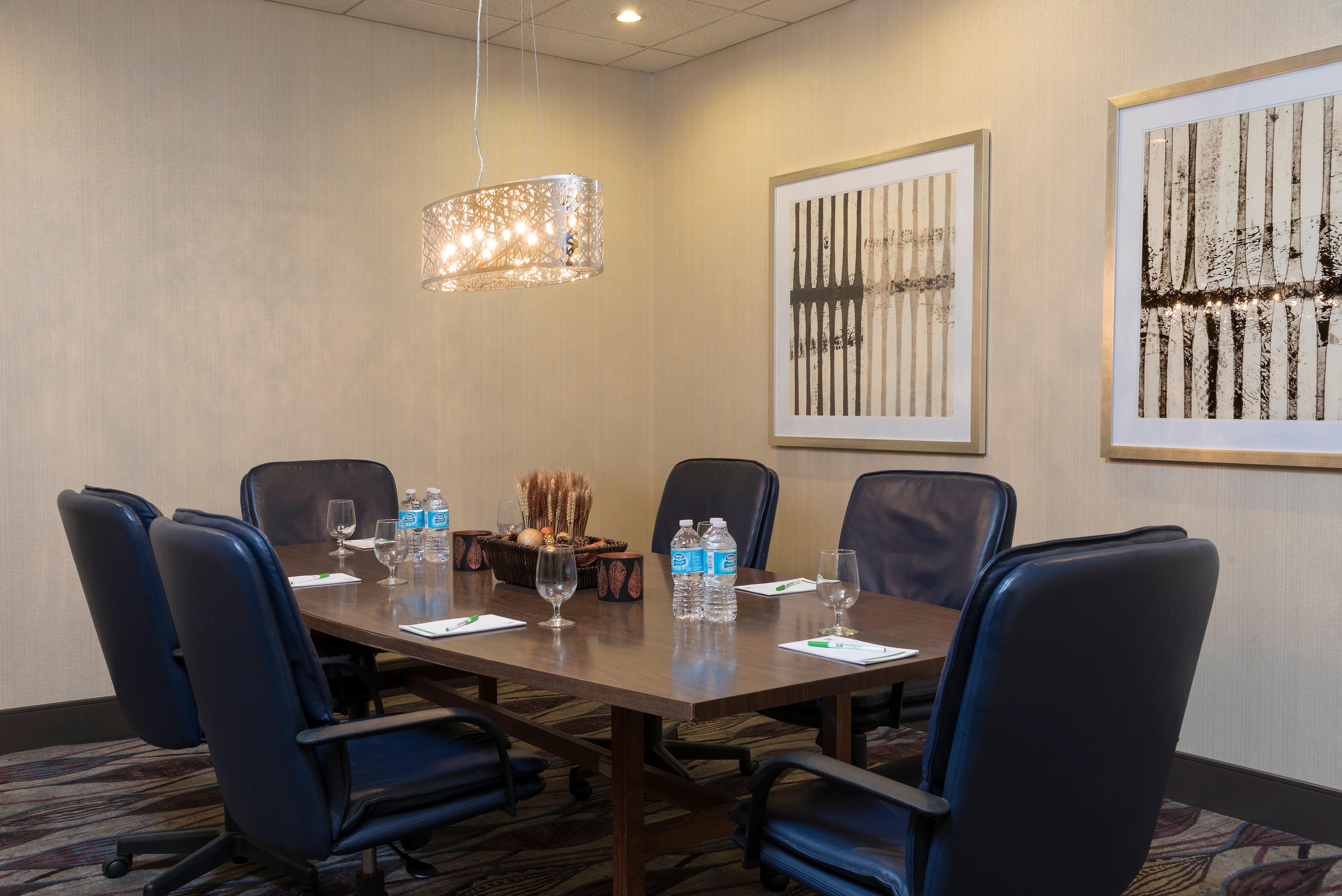 אלק גרוב וילאג' Holiday Inn Chicago - Elk Grove, An Ihg Hotel מראה חיצוני תמונה